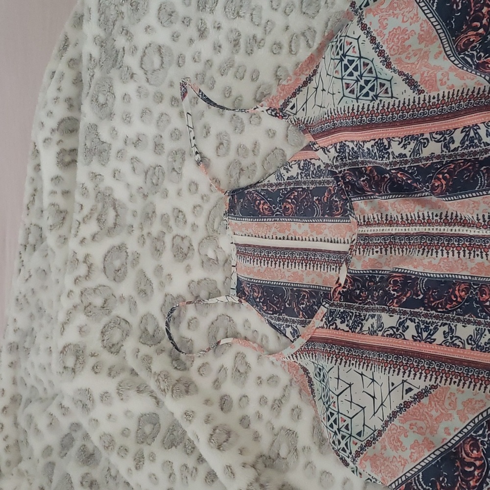 Multi Color Striped Pattern tank top - Picture 7 of 11